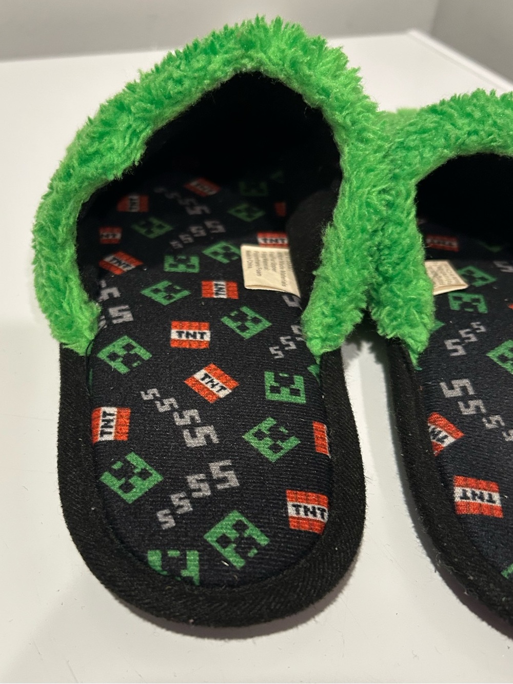 Minecraft Slippers - Picture 4 of 11